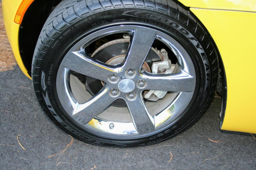 Колеса Pontiac Solstice GXP 2008 года  (фото 26 из 68)